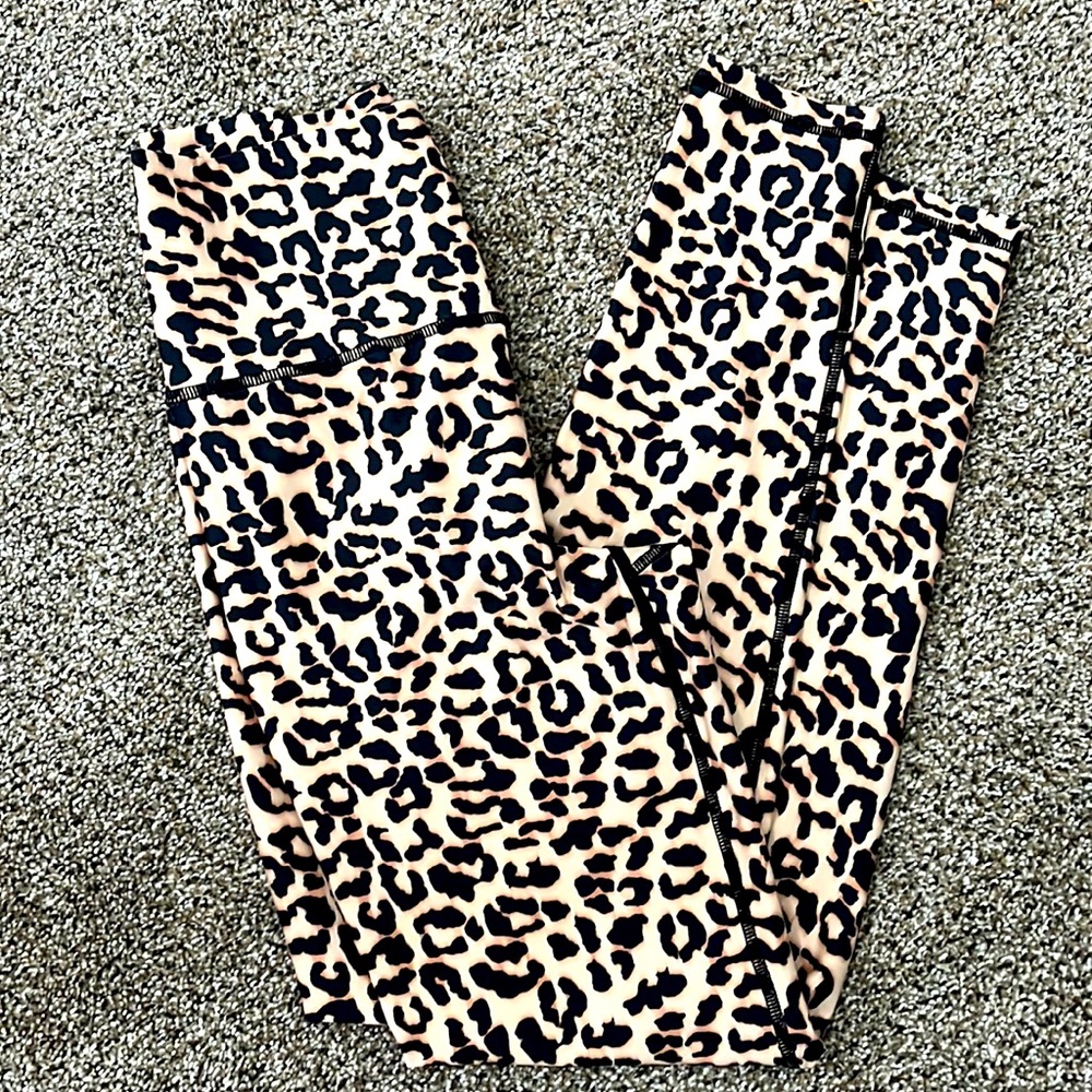 Black and yellow/Gold leopard print leggings